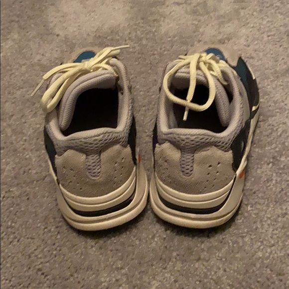 Wave runners - Picture 3 of 6